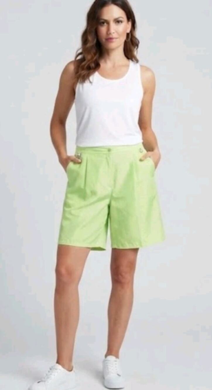 5960) Duck Head Sport 10 Women Green Golf Bermuda Shorts DHX-Dry Performance